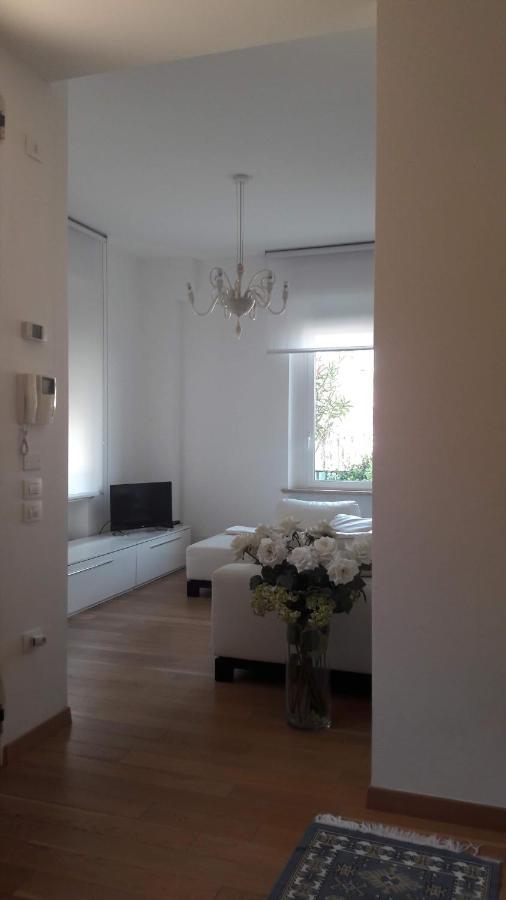 Appartamento In Villa Pesaro Ngoại thất bức ảnh
